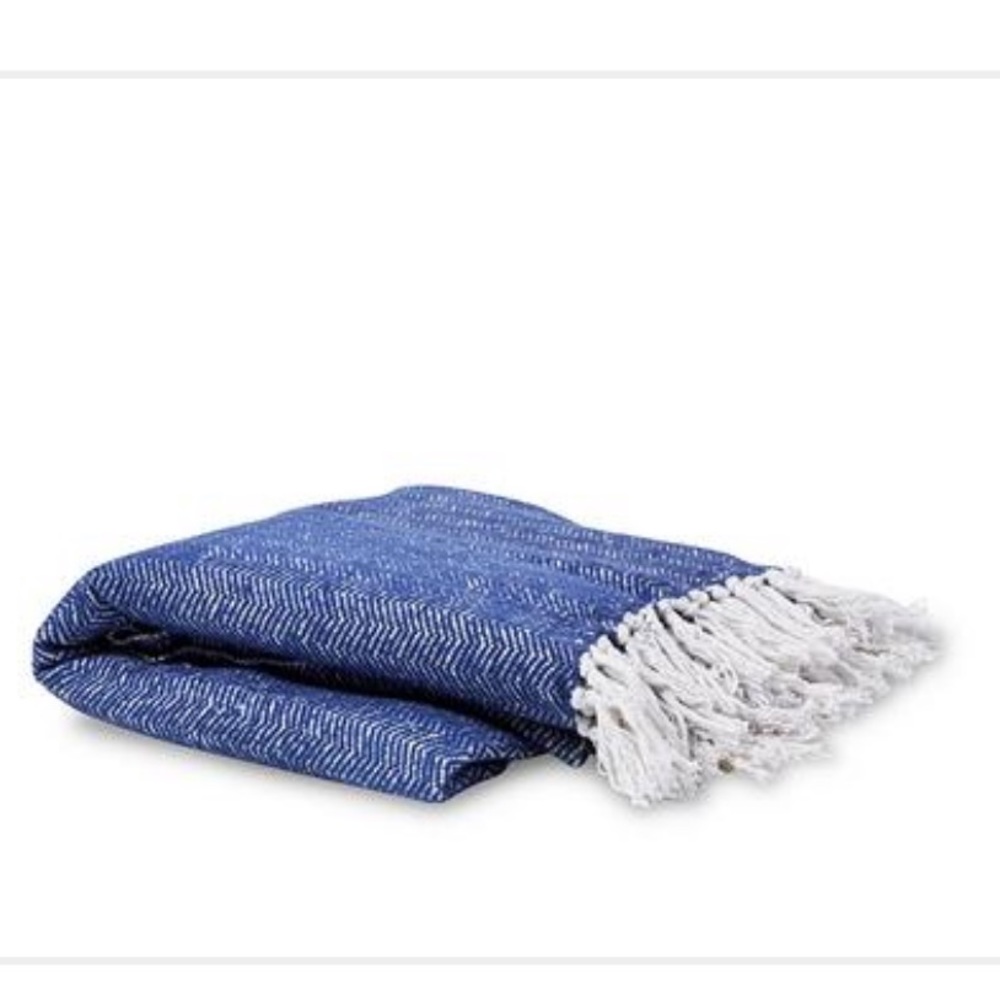 BRAND NEW THROW!